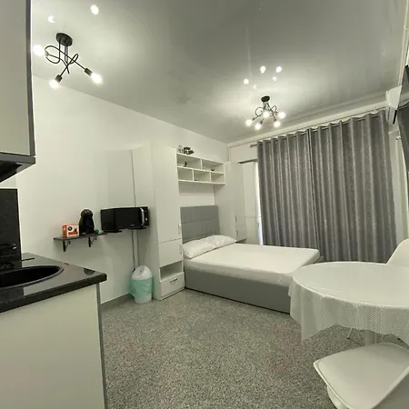 Dincolo De Nori-mamaia Apartment