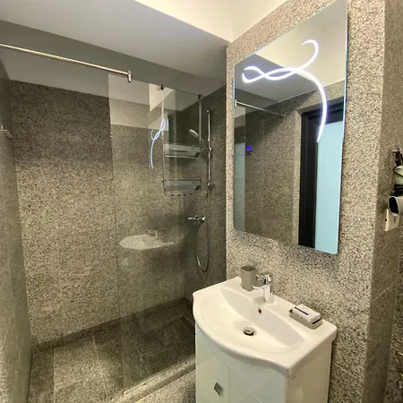 Apartment Dincolo De Nori-mamaia